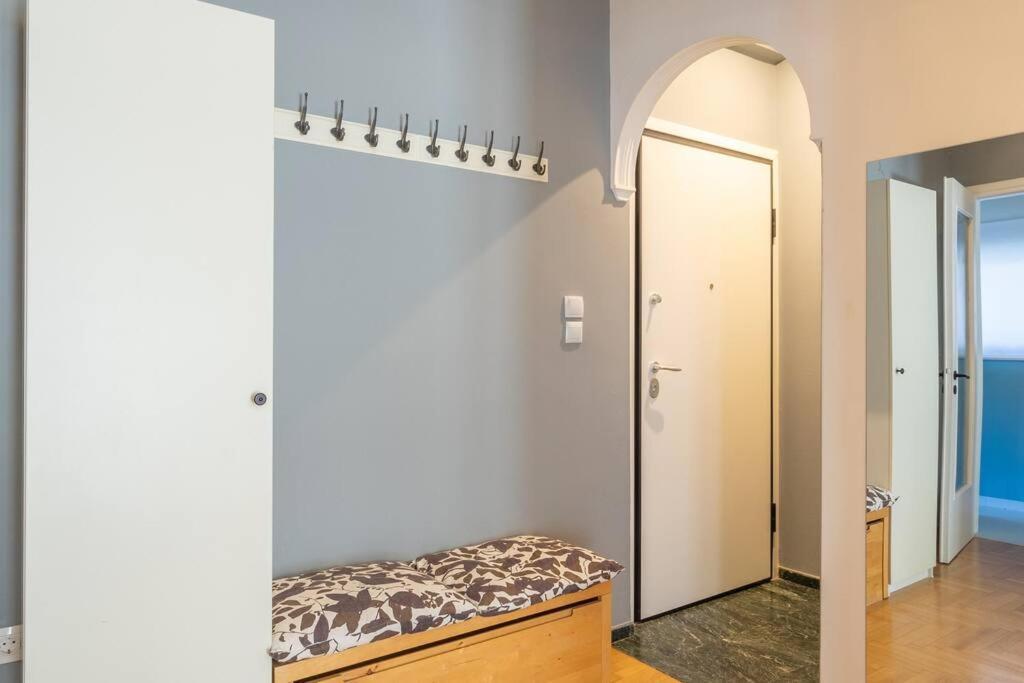 Apartment Stylish 1-bedroom & Cozy! Athens